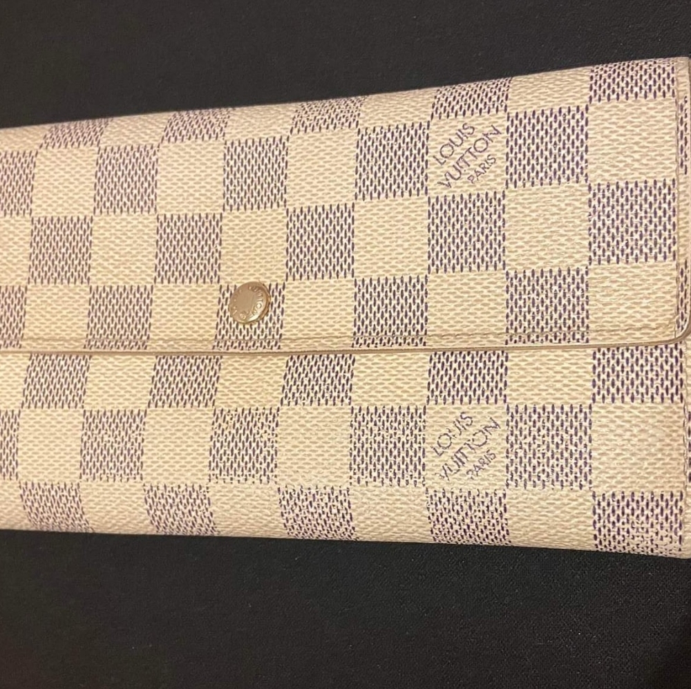 Louis Vuitton Damier long wallet